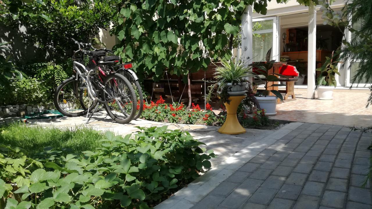 Veda Guest House Pomorie Exteriér fotografie
